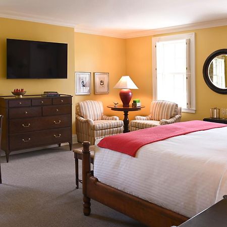 Inns Of Aurora Resort & Spa Exterior photo