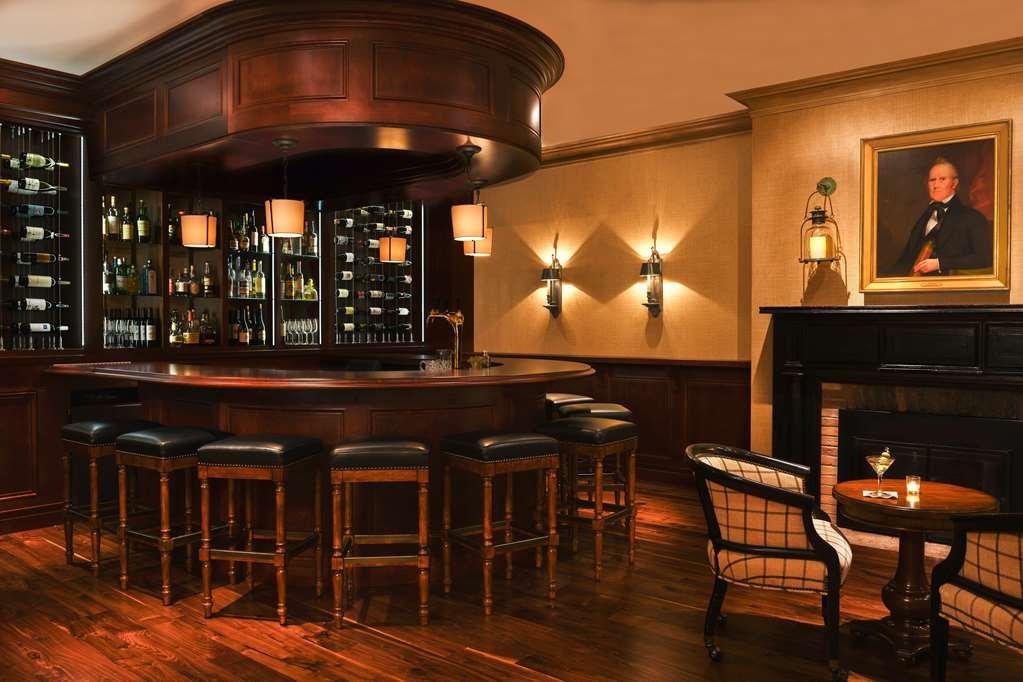 Inns Of Aurora Resort & Spa Restaurant photo